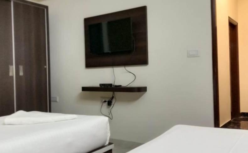 Mk Grande Otel Bangalore Dış mekan fotoğraf